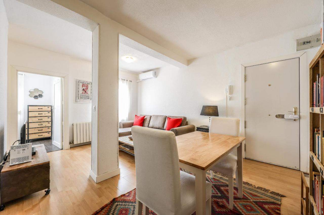 Apartamento En Plaza De Ventas Alquiler Temporal Мадрид Екстер'єр фото